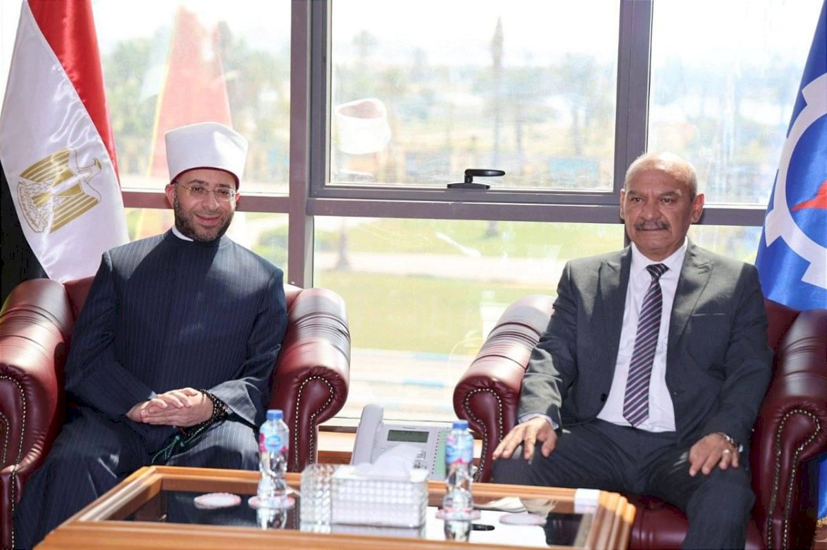 محافظ السويس يستقبل وزير الأوقاف ومفتي الجمهورية احتفالًا بالعيد القومي الـ٥٣ للمحافظة