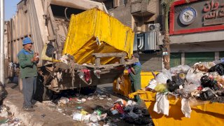 حملات مكثفة لرفع كفاءة النظافة بحي بولاق الدكرور