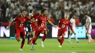 الأهلي بفوز على الزمالك ويتصدر الدوري المصري  لكرة القدم