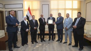 مجلس أمناء جامعة جنوب الوادي الأهلية يناقش تطوير المنظومة التعليمية