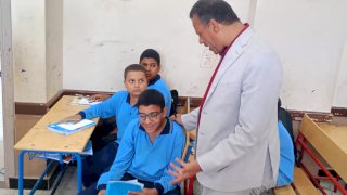 جولة مسائية لمدير تعليم أبوتشت لمتابعة اختبارات أكتوبر وتعزيز الانضباط المدرسي