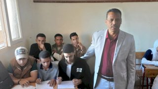 مدير تعليم أبوتشت يتابع اختبارات أكتوبر خلال جولته بأبوشوشة
