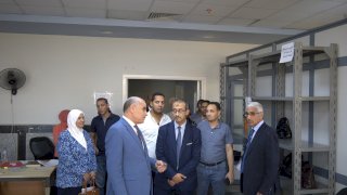 رئيس جنوب الوادي الأهلية يبحث خطط التوسع في المنشآت التعليمية والرياضية