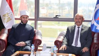 محافظ السويس يستقبل وزير الأوقاف ومفتي الجمهورية احتفالًا بالعيد القومي الـ٥٣ للمحافظة