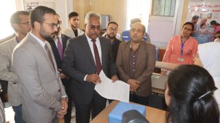 نائب محافظ سوهاج  يتابع بدء فعاليات الحملة القومية للتطعيم ضد الحصبة والحصبة الألمانية