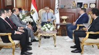 محافظ بني سويف يلتقي الهيئة البرلمانية لحزب مستقبل وطن